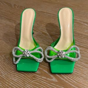 Mach & Mach Green heels